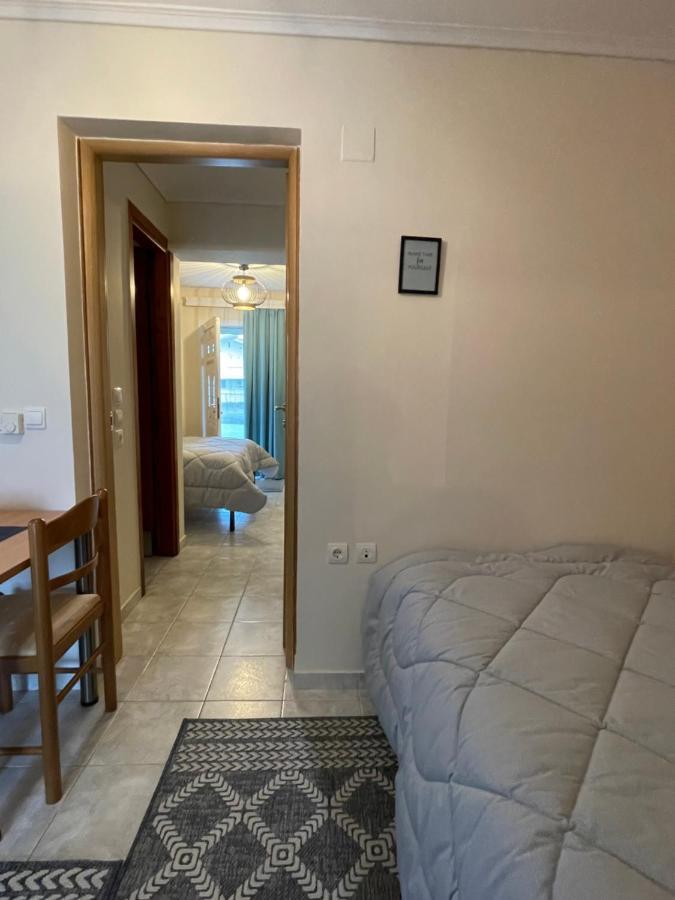 Flo'S Apartments Mesolóngion المظهر الخارجي الصورة