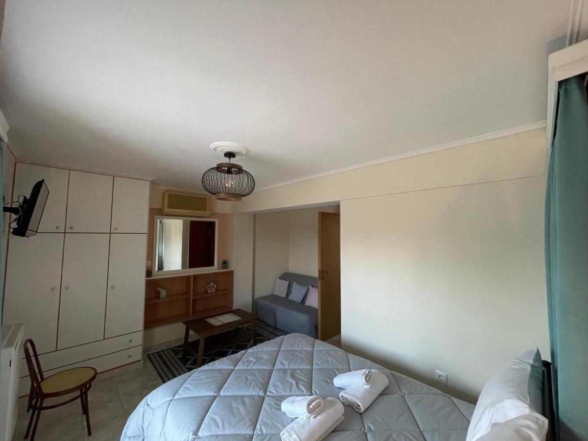 Flo'S Apartments Mesolóngion المظهر الخارجي الصورة