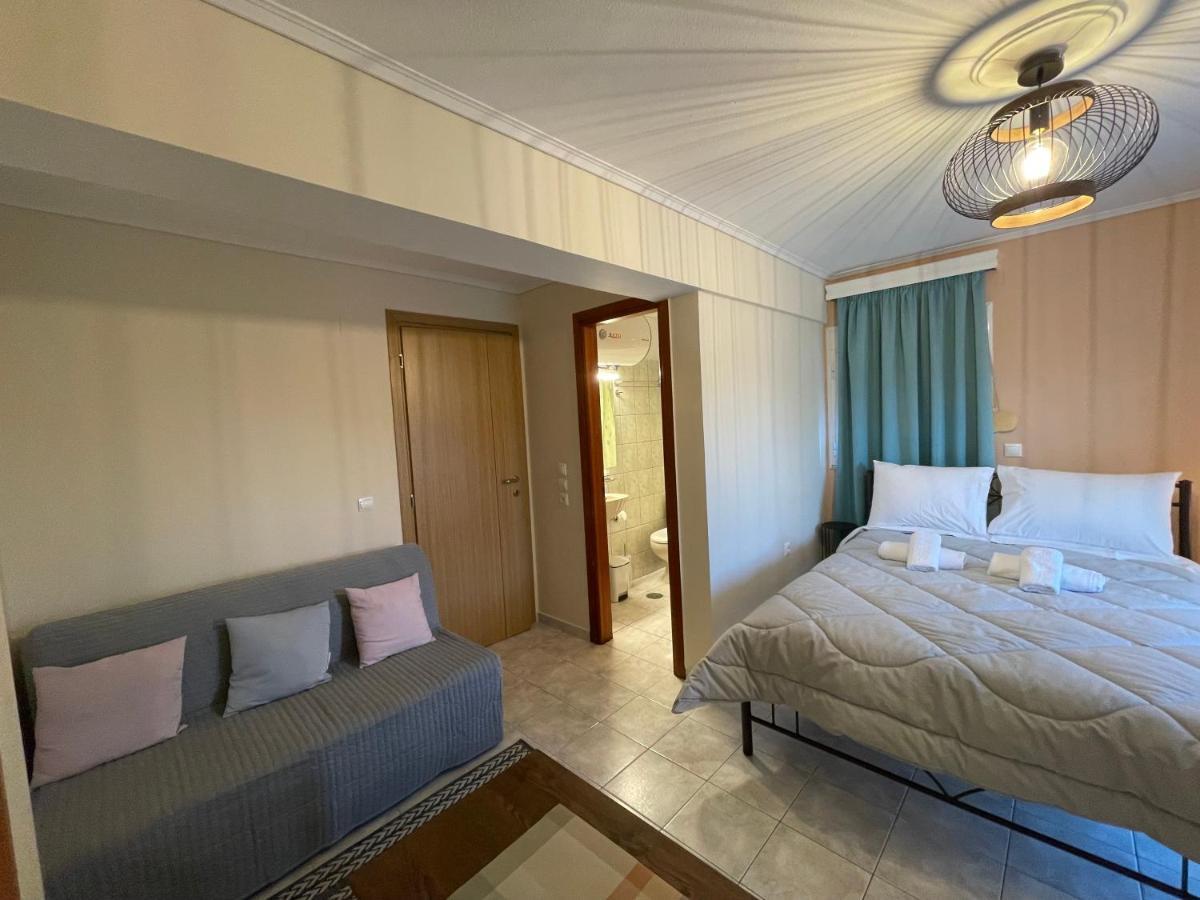 Flo'S Apartments Mesolóngion المظهر الخارجي الصورة